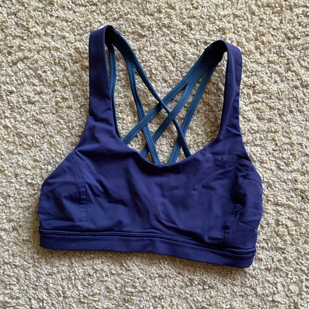 Lululemon Free to be Serene Bra size 4